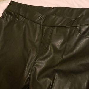 Pants leather